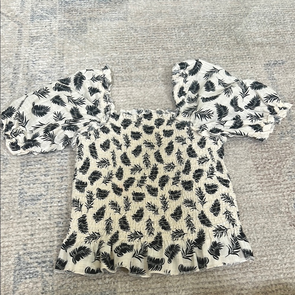 Black and White Leaf Print Smocked Top